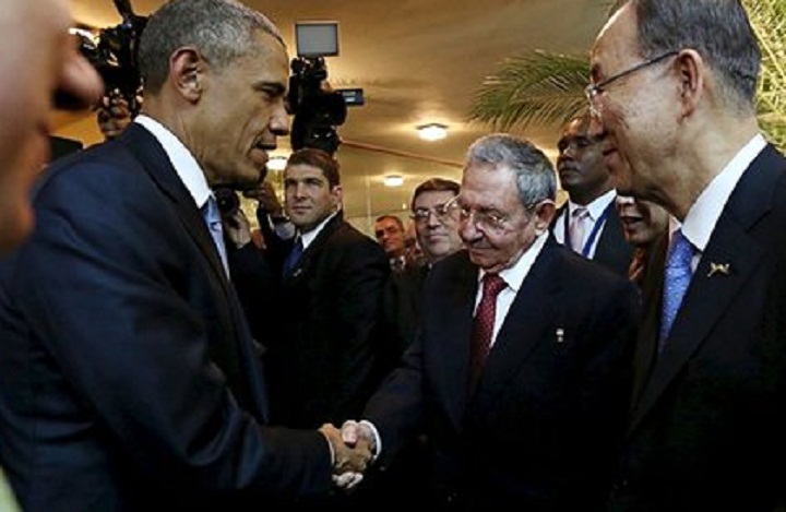 Barack-Obama-and-Raul-Castro