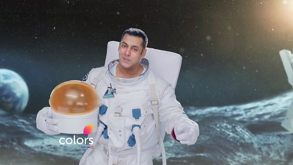Salman Khan turns into an Astronaut for the Bigg Boss 10 Promo