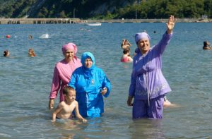 Amid Global Outrage, France's Top Court Rules Lifting Ban on 'Burkini' Calling It Illegal