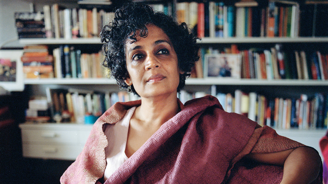 Pakistan get together to welcome Arundhati Roy to chat on Kashmir