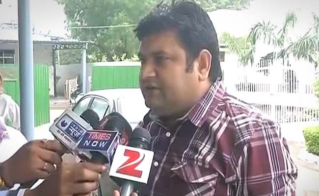 Sandeep Kumar Sex Scandal: Women Seen in The Video Lodged Police Complaint Against Kumar
