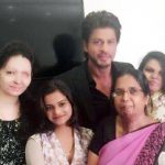 Shah Rukh Khan Meets the Acid Attack Survivors, Proved Yet Again Why He is the King of Hearts