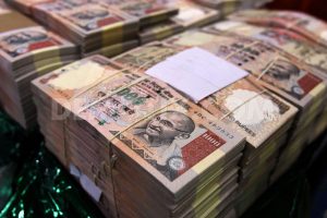 Income Tax Department finds 40 Crore banned currency at Delhi bank