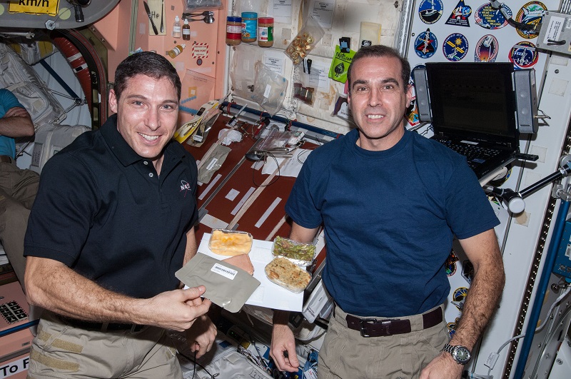 On Thanksgiving 2016, NASA Astronauts will Gorge on the Yummy Meal at the ISS