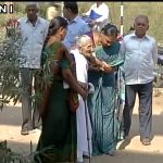 PM Modi's 96-Years Old Mother Gets in Queue to Exchange the Currency, Watch Out