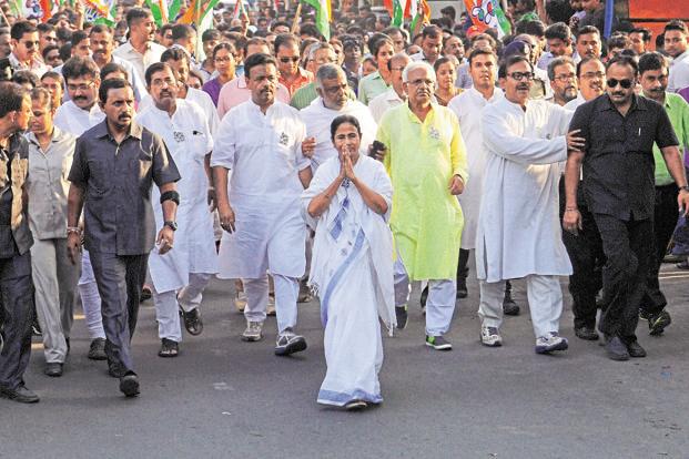 Mamta Banerjee with other parties join protest march to President Bhawan against demonetization