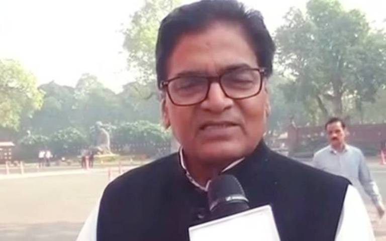 Ram Gopal Yadav re-joins Samajwadi party to perform his duties in the Party