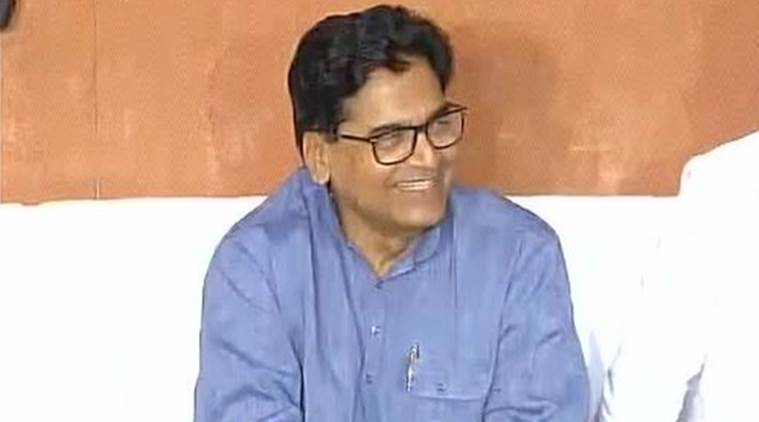 Ram Gopal Yadav re-joins Samajwadi party to perform his duties in the Party