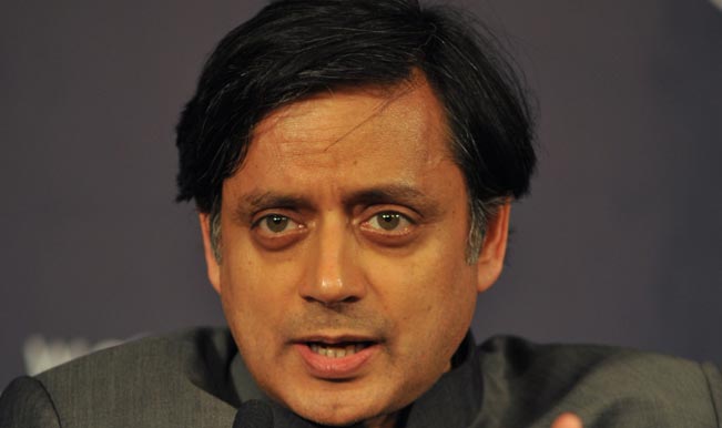 Shashi Tharoor attacks on MNS, says we should welcome Pakistani artists to work in India