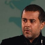 Chetan Bhagat twitter polls show that the leader enjoys a blind support of the masses