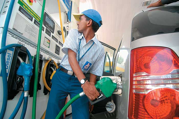 0.75 percent Discount on petrol and diesel offered by State-run Oil Corporations on use of e-payment option