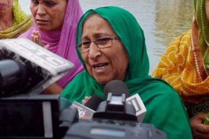 Sarabjit Singh's sister, Dalbir Kaur joins BJP in Fazilka