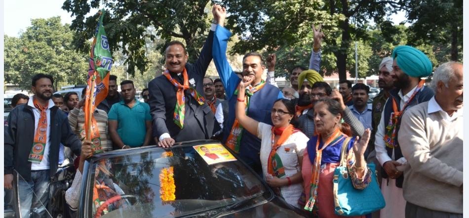  BJP-SAD sweeps Municipal Election with clear Majority, wins 20 seats out of 26