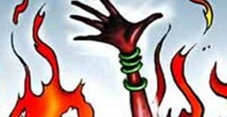 Akhilesh announces compensation of Rs 5 lakh for suicidal victim of demonetisation