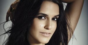 Neha Dhupia Show Chhote Miyan