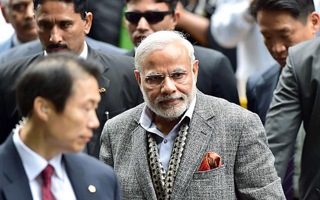 PM Narendra Modi - An Avid Traveller, Style Icon and Photographer - 7 Times when Modi defined Style