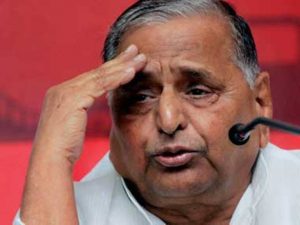 Separteted Mulayam Singh postpones national convention, feud between father-son over symbol