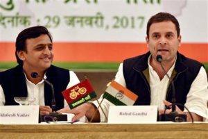 UP Elections 2017: PM Modi likes peeking into people's Bathroom, says Rahul Gandhi