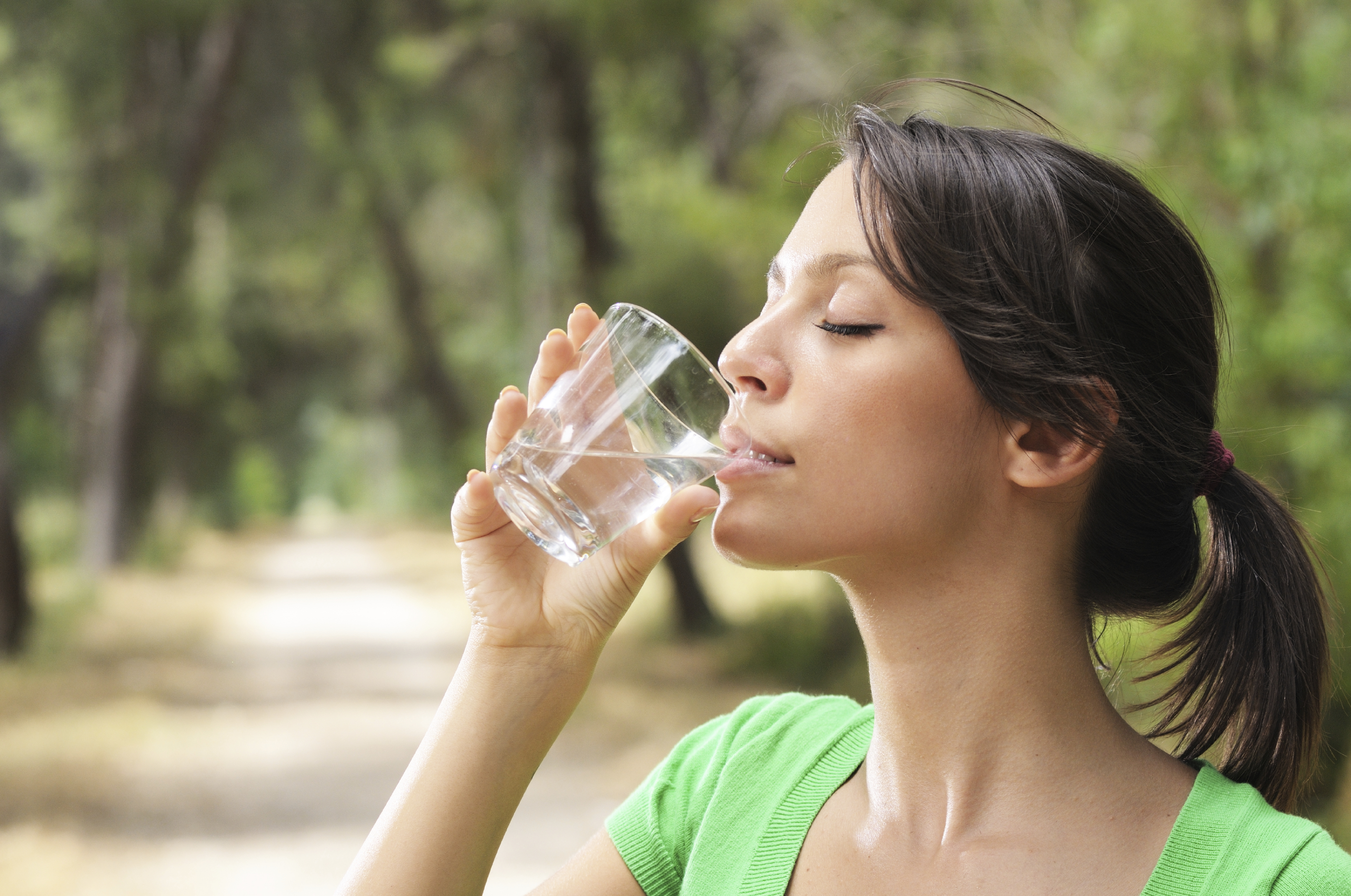 Disadvantages of drinking more water: Popular Misconceptions Busted, Check out Shocking truth here