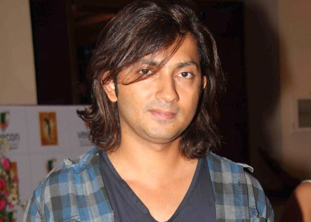 Film director Shirish Kunder offers apologise for calling Yogi Adityanath as a goon