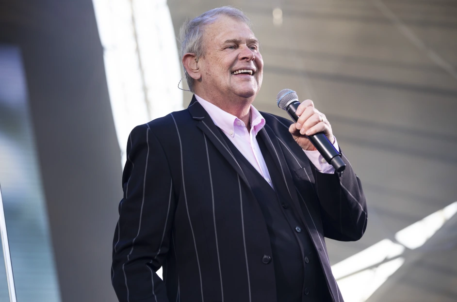 John Farnham is Diagnosed with cancer