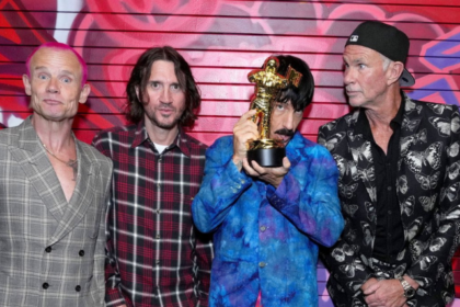 Red Hot Chili Peppers at VMAs 2022