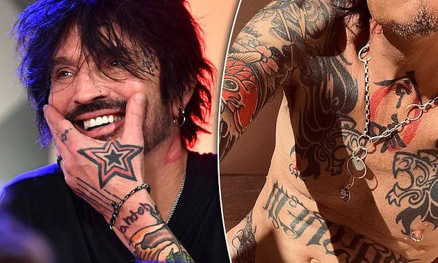 Tommy lee posts a nude photo on Instagram