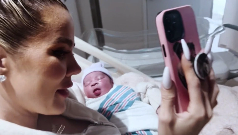 Khloe Kardashian reveals first look at newborn son