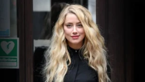 Hollywood Actress Amber Heard Deleted Her Twitter Account