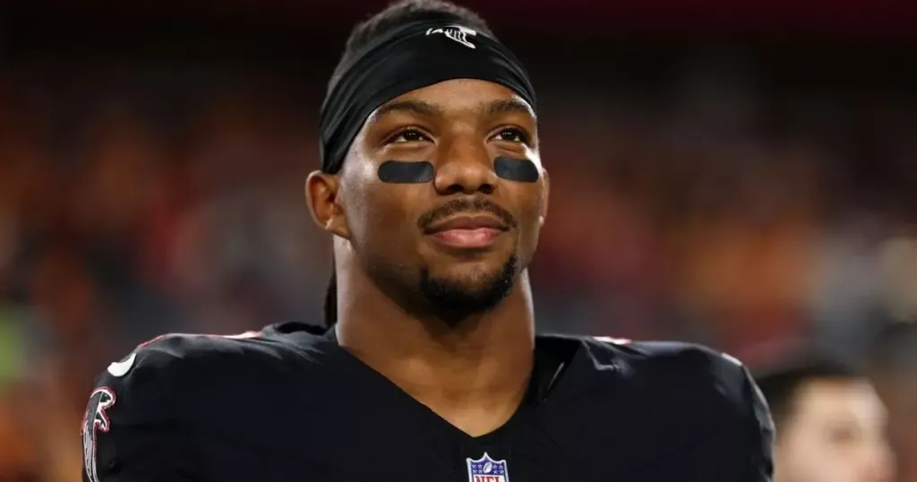 Highest Paid Running Backs in the NFL (2025): Full Salary Breakdown 8 Bijan Robinson — Atlanta Falcons